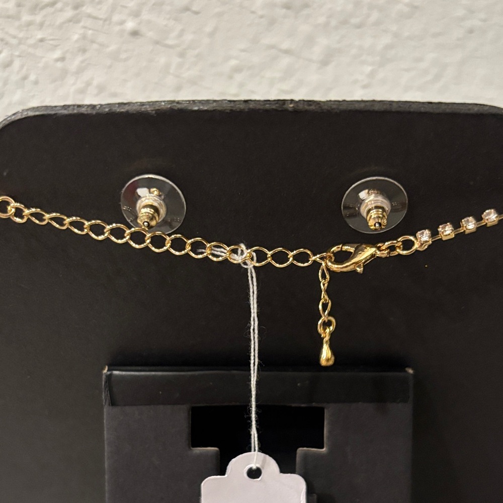 Fashion Gold and Rhinestone Jewelry Set - Picture 4 of 4